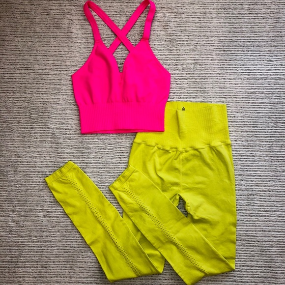 Free People Pants - NEW SET!✨Free People Movement Good Karma Top and Leggings Set XS/S